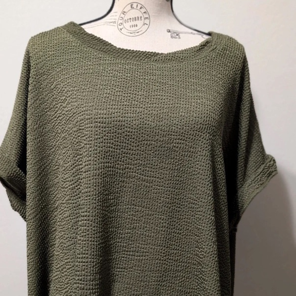 entro Olive Green Textured Short Sleeve Knit Top